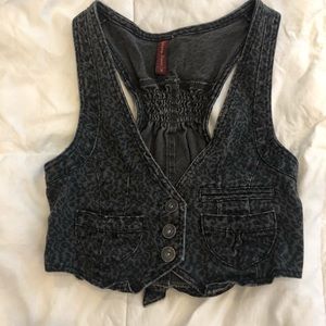 Highway jeans denim cheetah print vest